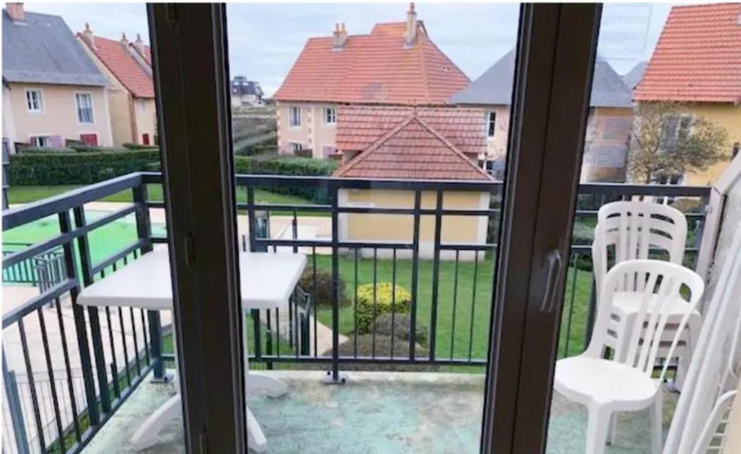 Port-Guillaume, résidence de vacances avec mer&piscine Dives-sur-Mer Exterior foto